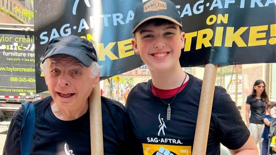 Шелдон и доктор Стерджесс на забастовке (WGA) SAG-AFTRA